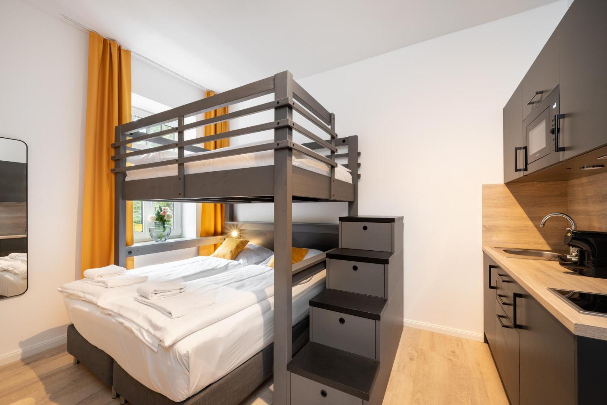 Servus By Homaris *